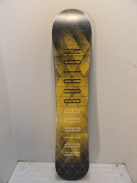 Youth Burton LTR Size 134cm Snowboard - Yellow