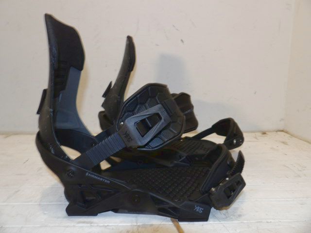 Mens Yes Air Master Size Medium Bindings - Black