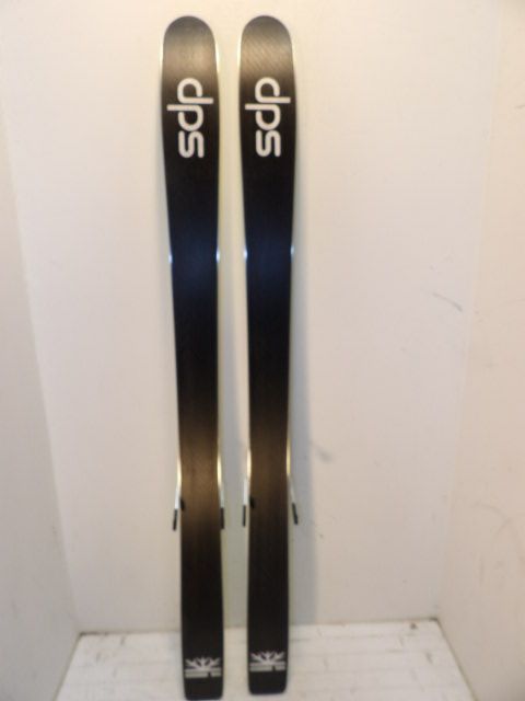 Mens dps Pagoda Piste 90 w/ Look Pivot Size 157cm Downhill Skis - Yellow
