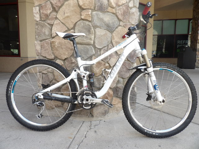 Giant Cypher Size Small Mountain Bike - Small - White