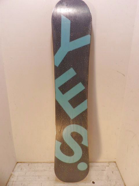 Men's Yes Basic Size 152cm Snowboard - Black / Dots