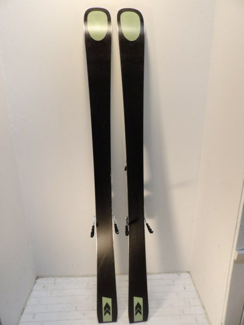 Mens Kastle MX 83 Size 161cm Downhill Skis