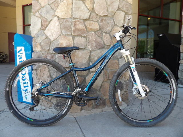 2014 Trek Cali SLX Size 15.5 Mountain Bike - Blue