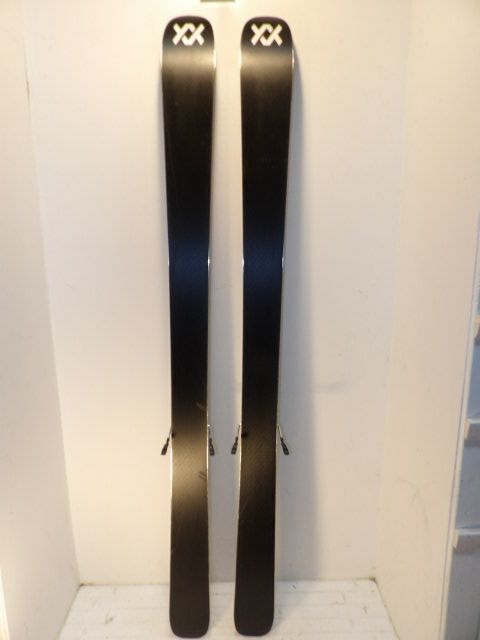 Mens Volkl Mantra w/ Griffon Size 177cm Downhill Skis - Brown