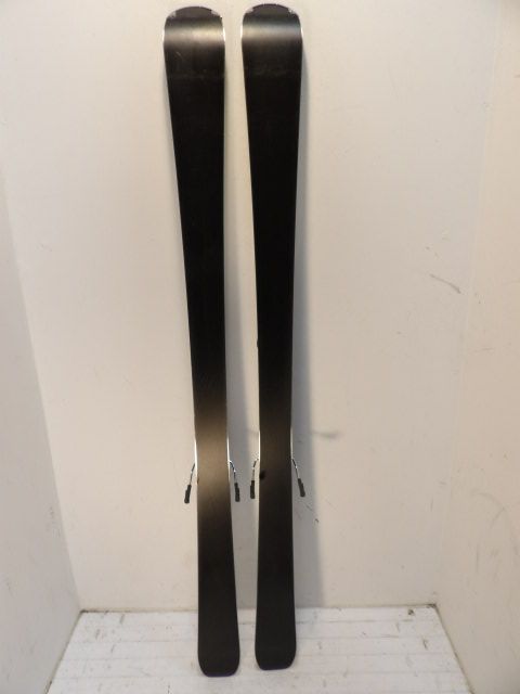 Womens Rossignol React 2 w/ Look GW Size 154cm Downhill Skis - White