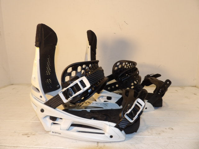 Men s Burton Cartel Size Large Bindings Black White