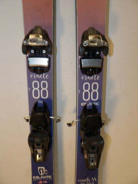 Womens Icelantic Oracle 88 w/ Squire  Size 155cm Downhill Skis - Blue / Mountain