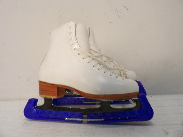 Riddell Ice Skates - Size 7 or 8? - White