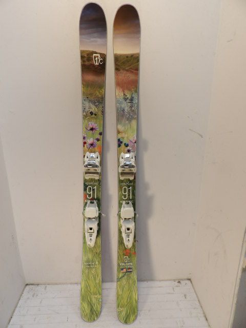 Womens Icelantic Maiden 91 w/ Squire Size 155cm Downhill Skis - Flowers / Multi