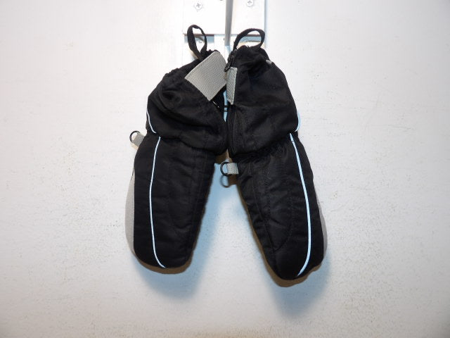 Gloves- Youth - Black or Pink