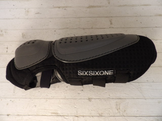 Six Six One Knee/Shin Pads - Medium