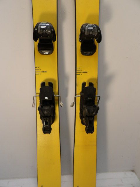 Mens dps Wailer w/ Warden Size 184cm Downhill Skis - Yellow