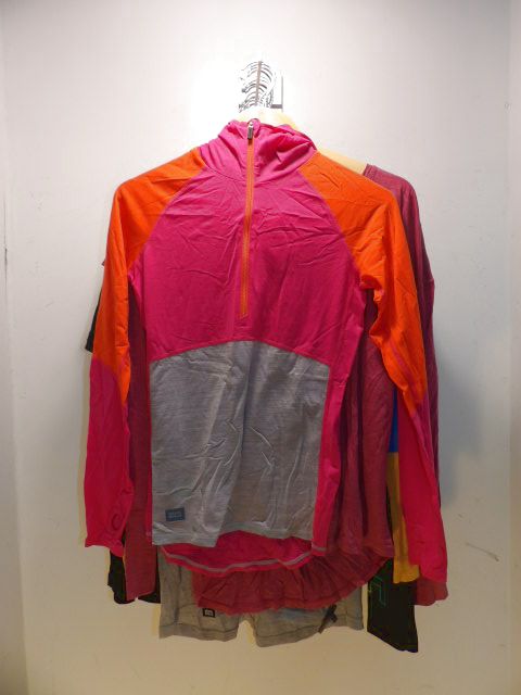 Mons Royale Air-Con Pink Long Sleeve Hood - Size S