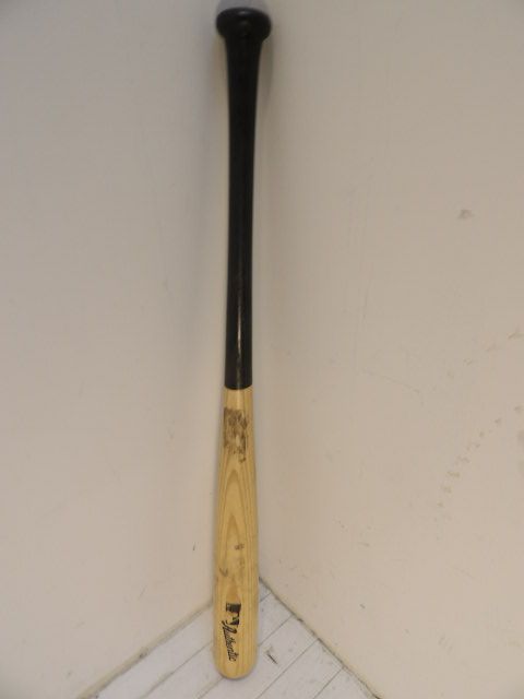 Louisville Sluger Bat - Pro Stock Lite T 141