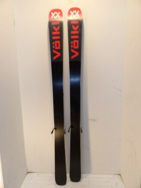 Mens Volkl M5 Mantra w/ Griffon Size 170cm Downhill Skis - Black/Red