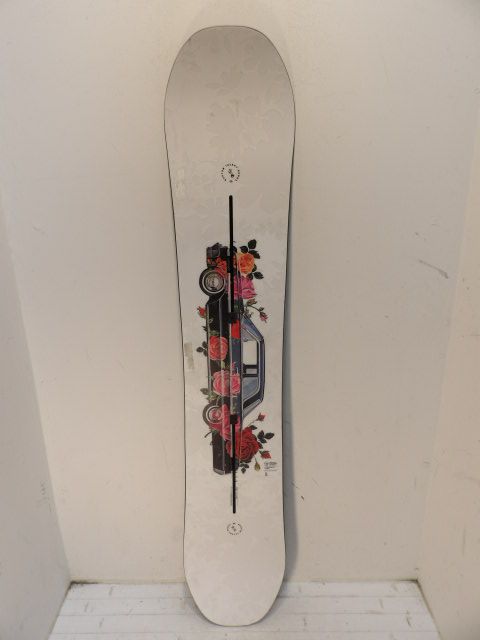 Women's Burton Talent Scout Size 146cm Snowboard - White / Car
