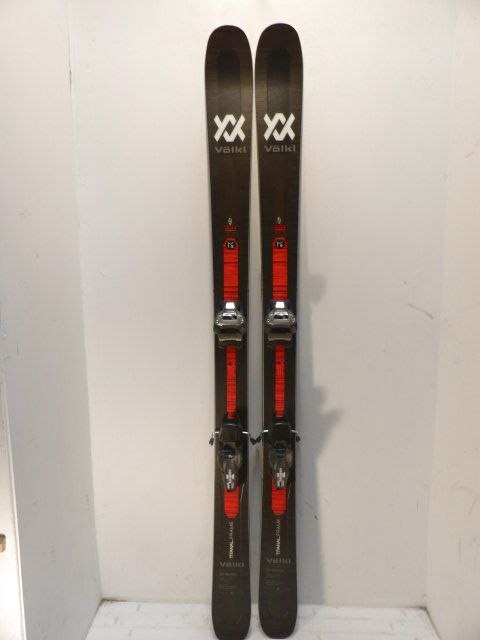 Mens Volkl M5 Mantra w/ Griffon Size 170cm Downhill Skis - Black/Red