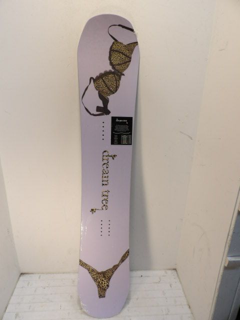 Men's Dream Tree The Girl With The Dragon Tatoo Size 153cm Snowboard