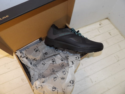 Pearl iZumi Shoes (clips) - Womens 8.0 - Canyon SPD