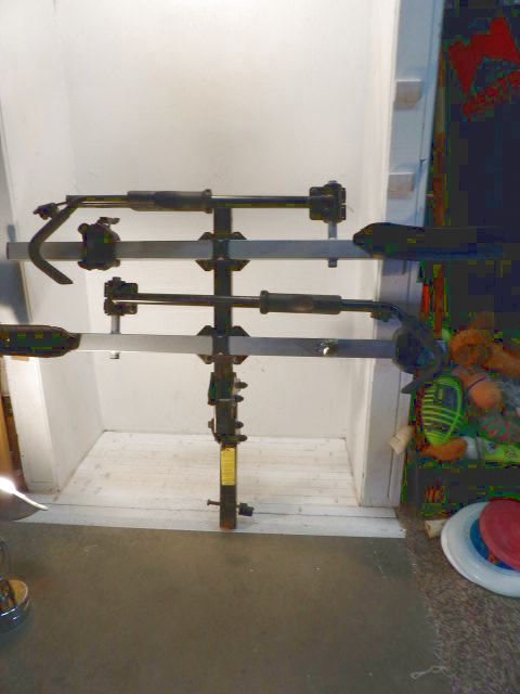 Thule Bike Rack - Hitch Mount - 2 Tray