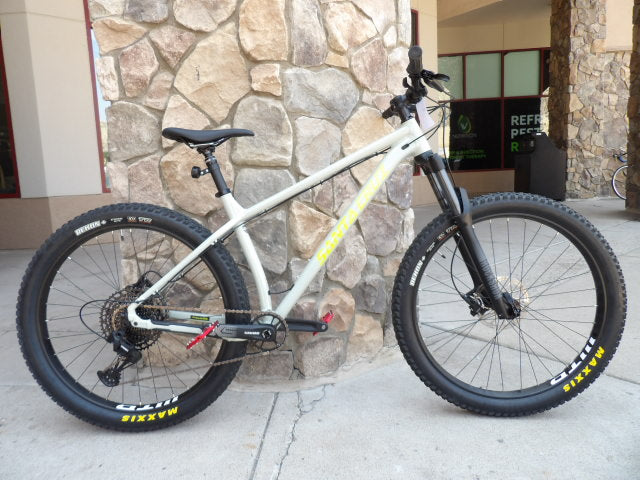 Santa Cruz Chamelon AL R 27.5 Size Large Mountain Bike - Sage