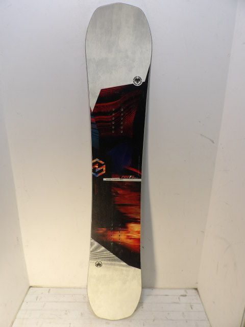 Men's Never Summer Proto Type Two Size 154cm Snowboard - White / Red / Black