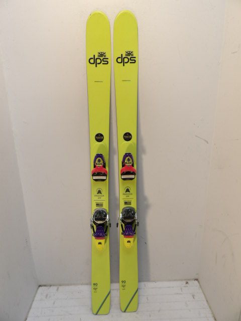 Mens dps Pagoda Piste 90 w/ Look Pivot Size 157cm Downhill Skis - Yellow
