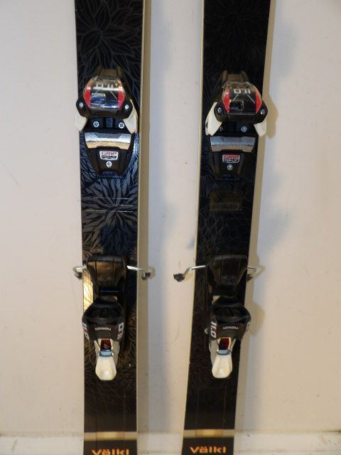 Womens Volkl Secret 92 w/ Marker 11.0  Size 163cm Downhill Skis - Black