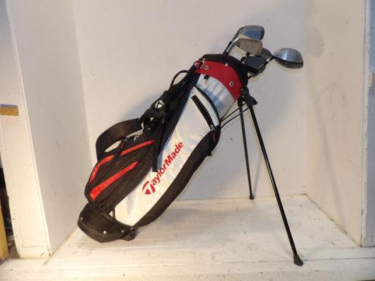 Nitro Crossfire Kid's Clubs w/ Taylormade Bag - 6 Clubs