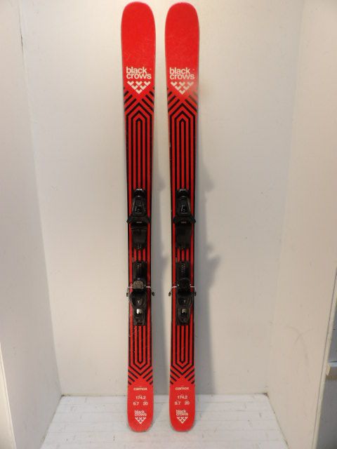 Mens black crows camox  w/ M 10 Size 174cm Downhill Skis - Red / Black