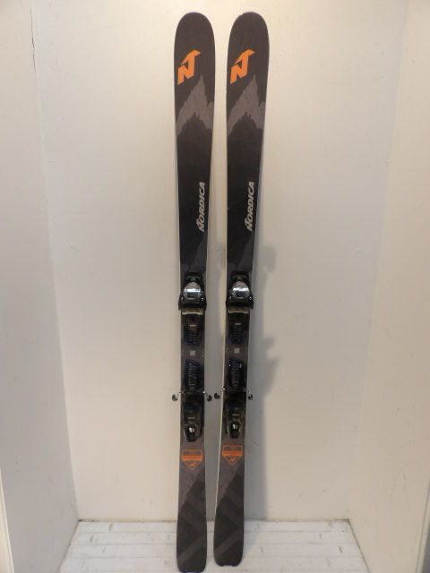 Mens Nordica Navigator Size 172cm Downhill Skis