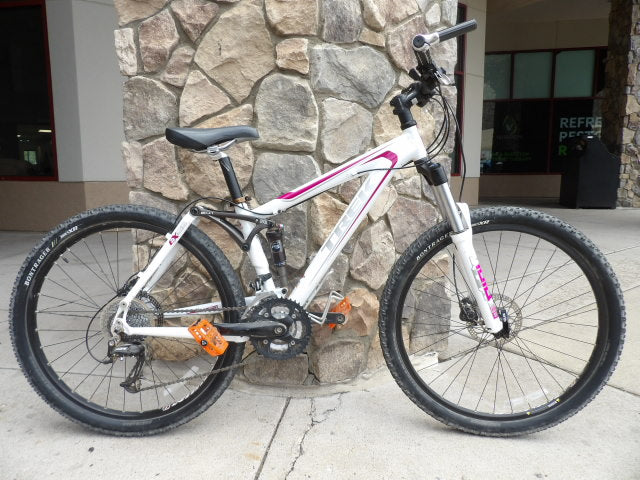 Trek Fuel  EX 5.5 FS Size 14.5" Mountain Bike - White