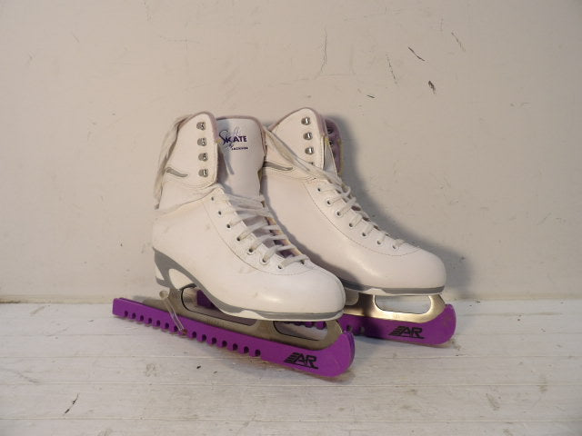 Women's Soft Skate Size 6.0 Ice Skates- White