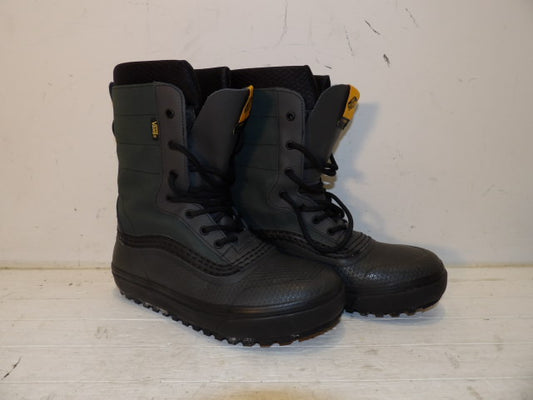 Men's Vans MTE Size 8.0 Green Boots - Green