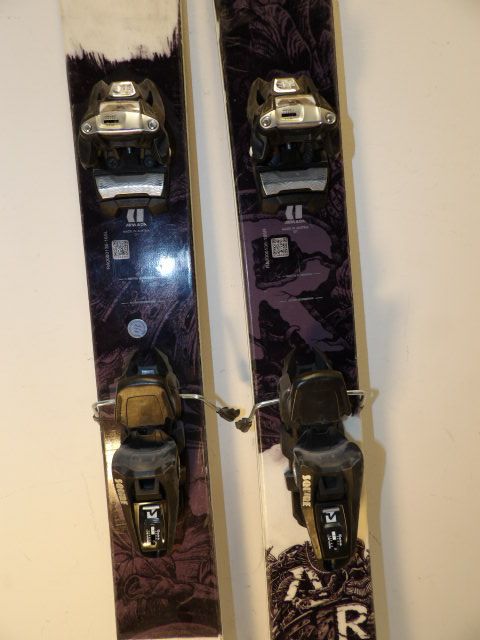 Mens 2020 Armada ARW JJ 116 w/Squire Size 165cm Downhill Skis - Black/White