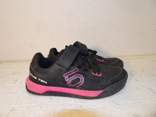 Women's 5.10 Bike Shoes - Size 8 - Black/Pink