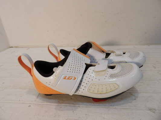 LG Shoes (clips) - Size 36 - White