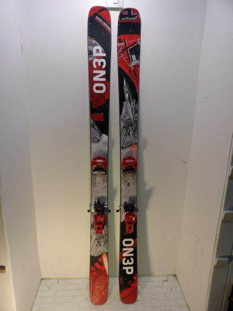 2024 Mens ON3P Jeffrey W/ Trolia Attack 14 182cm  Downhill Skis - Red