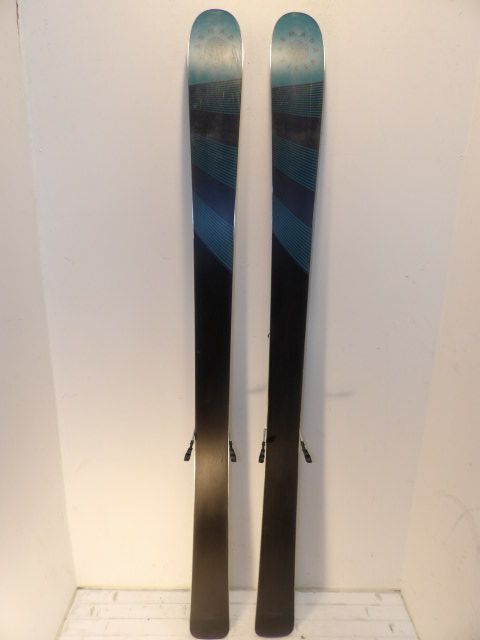 Womens Armada Victa w/ FDT 11 Size 163cm Downhill Skis