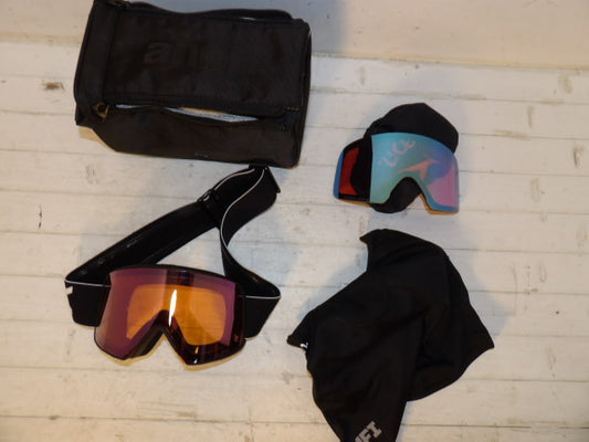 Anon M6 Goggles - X Lens - Magnetic Facemask