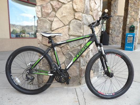 Trek 3500 Size 18" Mountain Bike - Black / Green