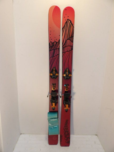 Womens Sego Lupine w/Kingpin 13 & Skins Size 156cm AT Skis