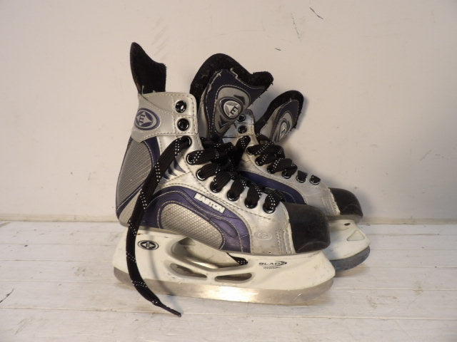 Skates - Size 1.0 - Easton