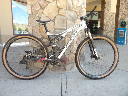 Specialized Epic Expert 29r Size Medium Mountain Bike - White / Black