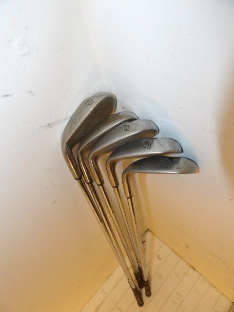 Iron(s) - 6 - W - 5 Clubs