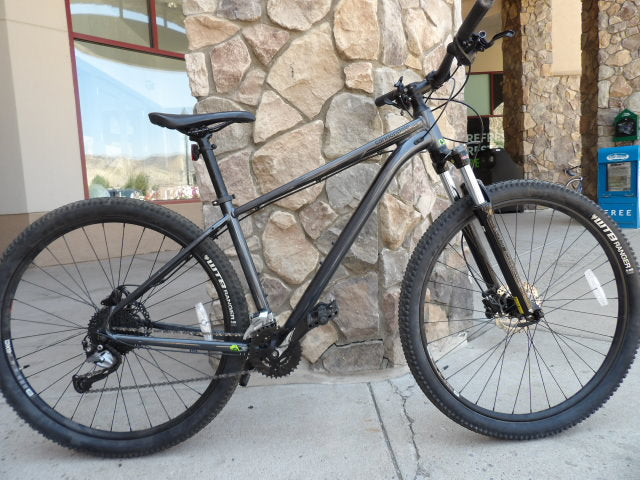 2020 Cannondale Trail 5 Size Medium Mountain Bike - Grey