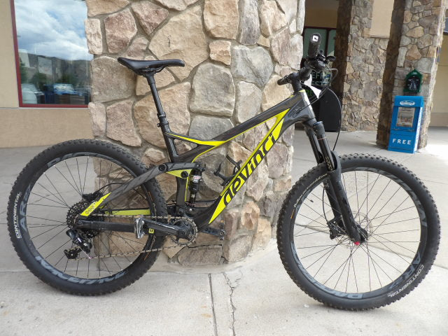 2017 Devinci Troy Large Mountain Bike - black