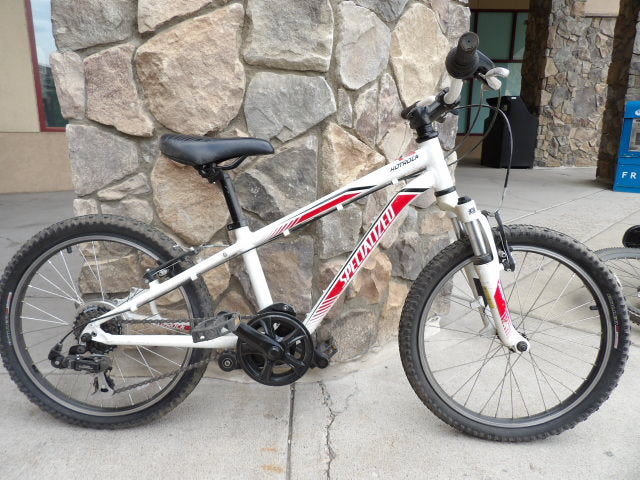 Specialized Hotrock 18" Kid's Bike - White