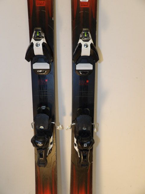 Mens Volkl M6 Mantra w/ STH 13  Size 177cm Downhill Skis - Red / Black