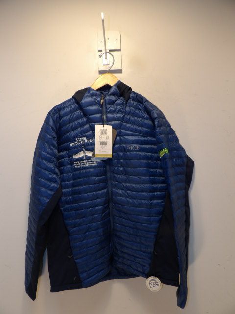 Men's Rab Size Large Blue Jacket